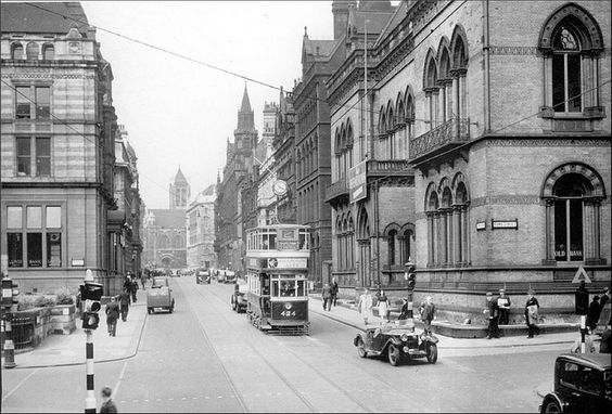 leeds 1930s looking north towards the Headrow